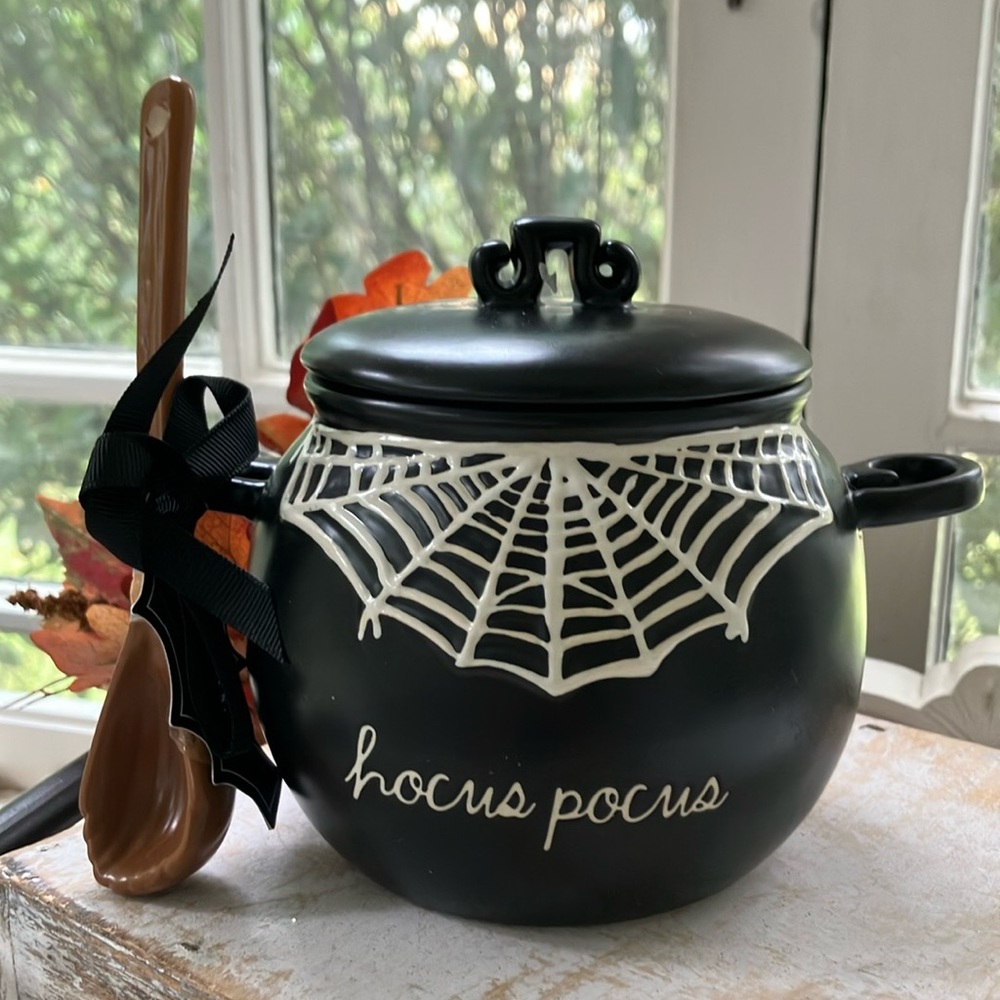 Rae Dunn Black Cauldron Sugar Bowl with Spoon